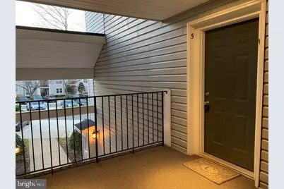 10010 Vanderbilt Circle #5-9, Rockville, MD 20850 - Photo 3