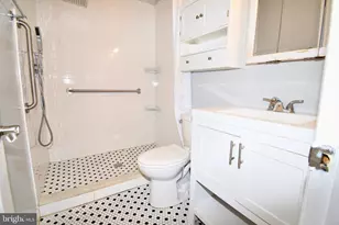 25253 Conrad Ct, Damascus, MD 20872 - Photo 15