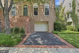 8904 Barrowgate Ct, Potomac, MD 20854 - Photo 1