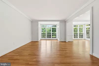 8904 Barrowgate Court, Potomac, MD 20854 - Photo 9