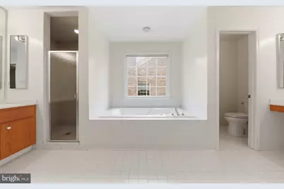 8904 Barrowgate Court, Potomac, MD 20854 - Photo 25