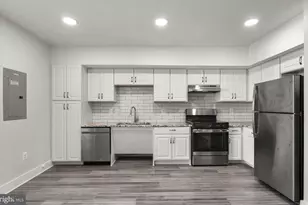 19520 Village Walk Dr, Montgomery Village, MD 20886 - Photo 5