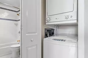 4801 Fairmont Ave, Bethesda, MD 20814 - Photo 17