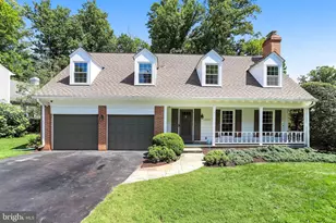 10605 Gainsborough Rd, Potomac, MD 20854 - Photo 1