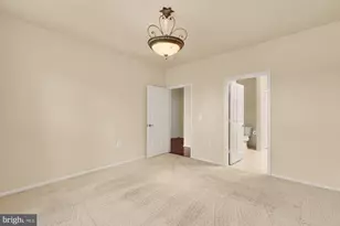 11800 Old Georgetown Rd, Rockville, MD 20852 - Photo 19