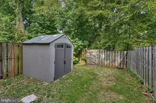 11613 Pleasant Meadow Dr, North Potomac, MD 20878 - Photo 59