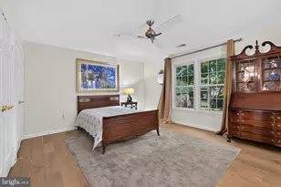 5724 Mayfair Manor Dr, North Bethesda, MD 20852 - Photo 11
