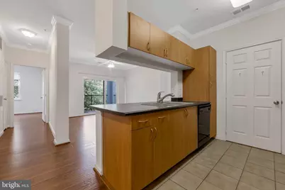 19608 Galway Bay Circle #303, Germantown, MD 20874 - Photo 7