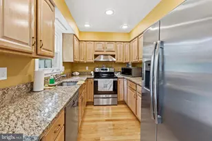 937 Wild Forest Dr, Gaithersburg, MD 20879 - Photo 9
