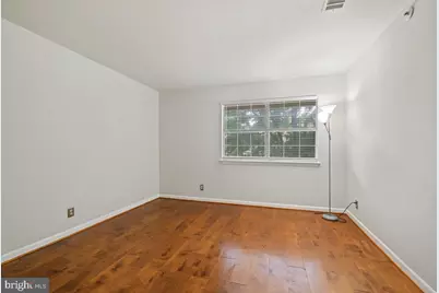 5716 Chapman Mill Drive #200, Rockville, MD 20852 - Photo 17