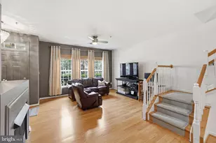 647A Main St, Gaithersburg, MD 20878 - Photo 3