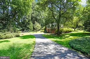 9233 Farnsworth Dr, Potomac, MD 20854 - Photo 31