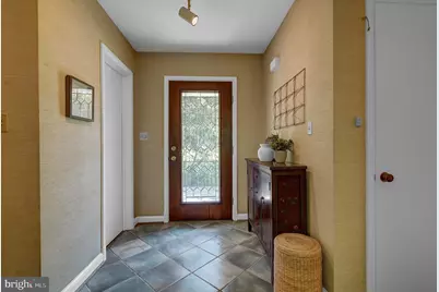 9233 Farnsworth Drive, Potomac, MD 20854 - Photo 9