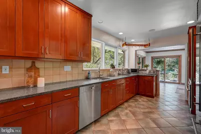 9233 Farnsworth Drive, Potomac, MD 20854 - Photo 11