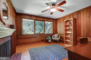 9233 Farnsworth Dr, Potomac, MD 20854 - Photo 15