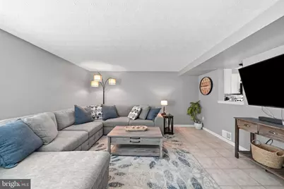7402 Tarfside Lane, Gaithersburg, MD 20879 - Photo 9