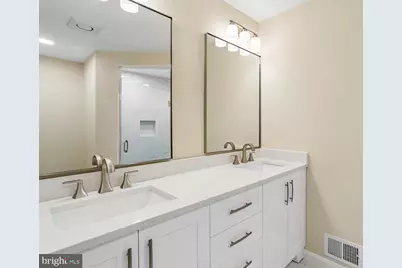 5705 Sugarbush Lane, Rockville, MD 20852 - Photo 15