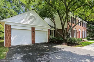 5705 Sugarbush Ln, Rockville, MD 20852 - Photo 5