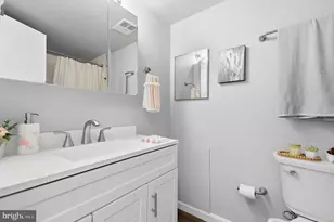 794 Quince Orchard Blvd, Gaithersburg, MD 20878 - Photo 13