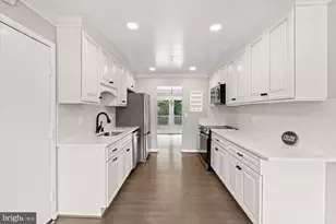 12028 Apple Knoll Ct, North Potomac, MD 20878 - Photo 13