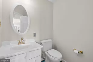 5820 Winegrove Ct, Derwood, MD 20855 - Photo 49