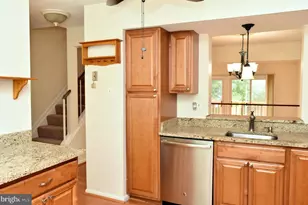 3838 Angelton Ct, Burtonsville, MD 20866 - Photo 3