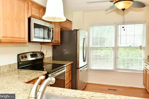 3838 Angelton Ct, Burtonsville, MD 20866 - Photo 5