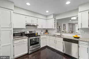 18005 Sunset Lake Ct, Olney, MD 20832 - Photo 13