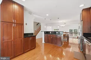 4902 Cloister Dr, North Bethesda, MD 20852 - Photo 3