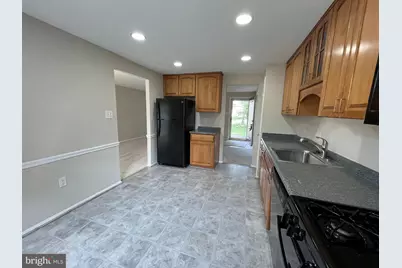 15705 Anamosa Drive, Derwood, MD 20855 - Photo 9