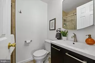11 Lodge Pl, Rockville, MD 20850 - Photo 17