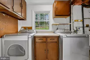 11 Lodge Pl, Rockville, MD 20850 - Photo 27