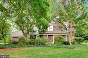 9617 Falls Bridge Ln, Potomac, MD 20854 - Photo 1