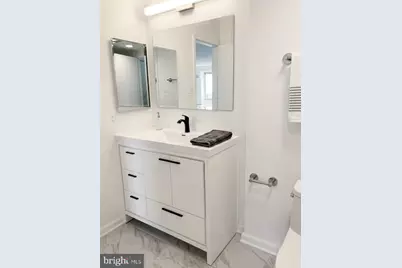 4515 Willard Avenue #2207, Chevy Chase, MD 20815 - Photo 9