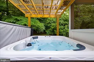8906 Transue Dr, Bethesda, MD 20817 - Photo 23