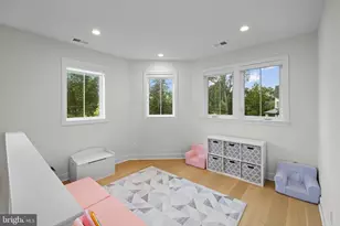 9501 Wildoak Dr, Bethesda, MD 20814 - Photo 29