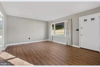 12316 Fountain Drive, Clarksburg, MD 20871 - Photo 3