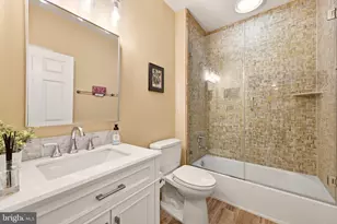 16522 Harbour Town Dr, Ashton, MD 20861 - Photo 29