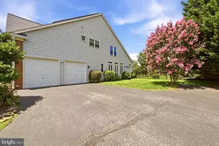 16522 Harbour Town Dr, Ashton, MD 20861 - Photo 35