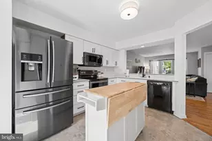 9500 Bell Vernon Pl, Gaithersburg, MD 20886 - Photo 19