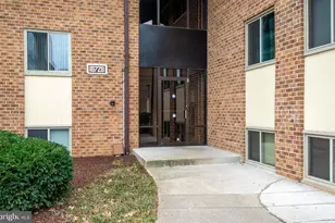 18728 Walkers Choice Rd, Gaithersburg, MD 20886 - Photo 1