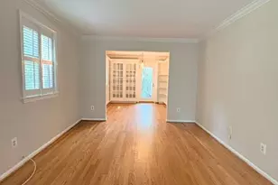6718 Kenwood Forest Ln, Chevy Chase, MD 20815 - Photo 3