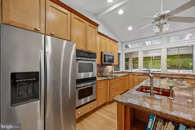 6501 Pyle Road, Bethesda, MD 20817 - Photo 11