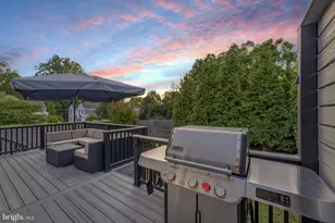 8901 1st Ave, Silver Spring, MD 20910 - Photo 17