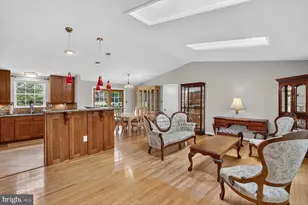 22621 Griffith Dr, Gaithersburg, MD 20882 - Photo 5