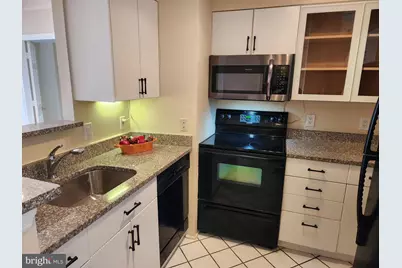 5809 Nicholson Lane #304, Rockville, MD 20852 - Photo 9
