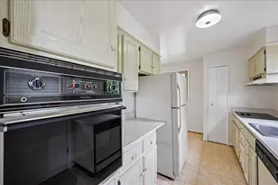 8 Kerwood Ct, Silver Spring, MD 20904 - Photo 9