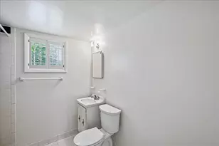8 Kerwood Ct, Silver Spring, MD 20904 - Photo 23