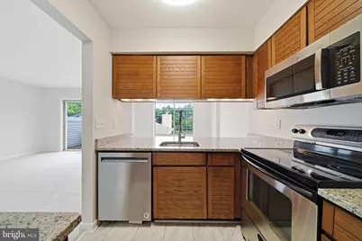 9843 Dockside Terrace, Gaithersburg, MD 20886 - Photo 5