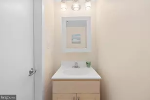 7981 Eastern Ave, Silver Spring, MD 20910 - Photo 19